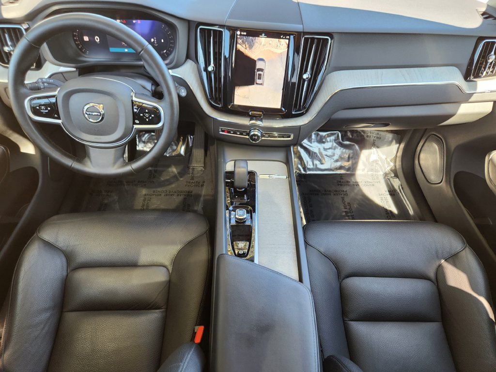 Used 2025 Volvo XC60 B5 Plus AWD/4WD image 16