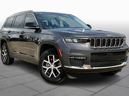Used 2023 Jeep Grand Cherokee L Limited image 2