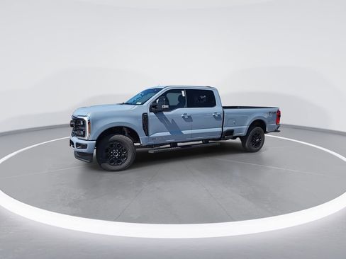 New 2026 Ford F350 Lariat w/ Black Appearance Package image 4