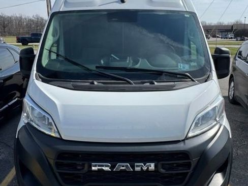 Used 2025 RAM ProMaster 2500 w/ Convenience Group image 18