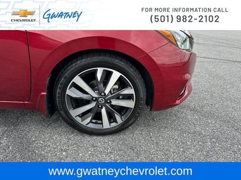 Used 2020 Nissan Versa SR w/ Convenience Package FWD image 12