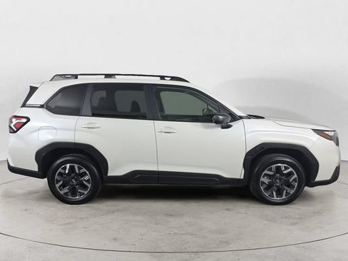 Certified 2025 Subaru Forester Premium AWD/4WD image 6