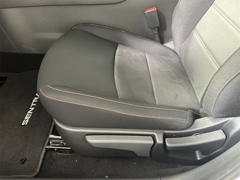 New 2025 Nissan Sentra SR image 14