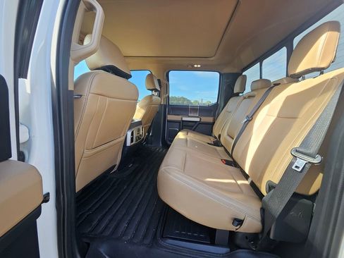 Used 2022 Ford F250 Lariat w/ Lariat Ultimate Package AWD/4WD image 13