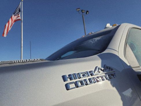 Used 2023 Chevrolet Silverado 3500 High Country w/ Z71 Off-Road Package image 10