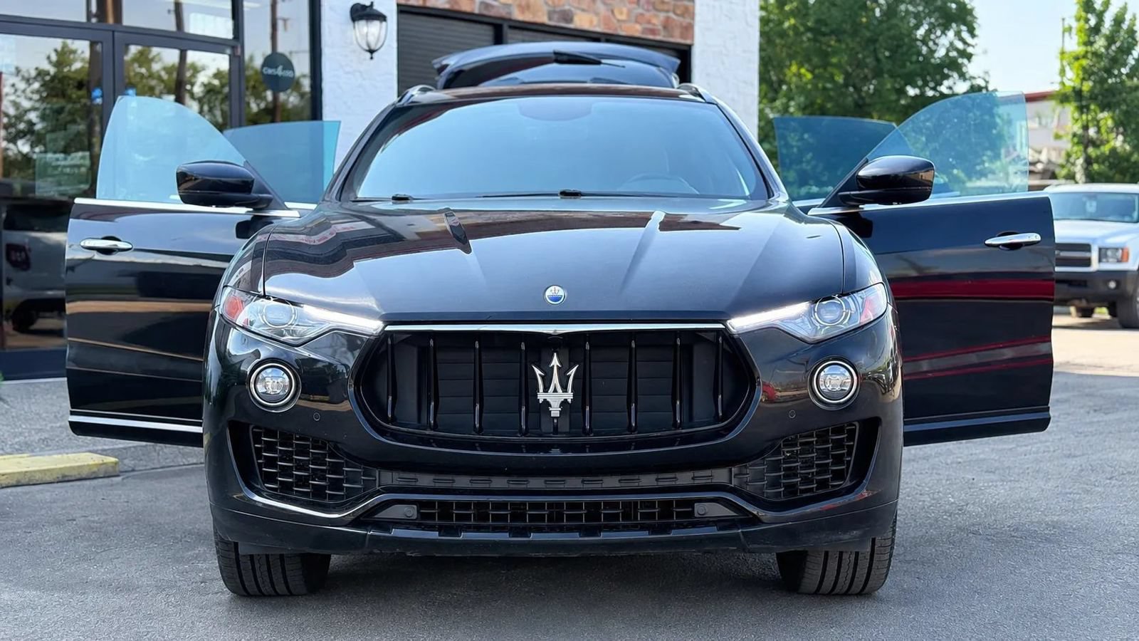 Used 2017 Maserati Levante w/ Sport Package AWD/4WD image 15