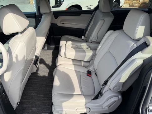 Used 2025 Honda Odyssey EX-L image 6