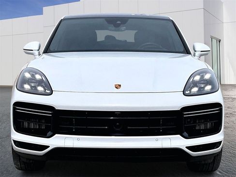 Used 2023 Porsche Cayenne Turbo image 10