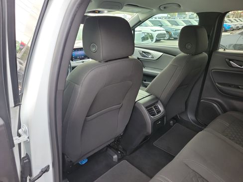 Used 2019 Chevrolet Blazer LT image 17