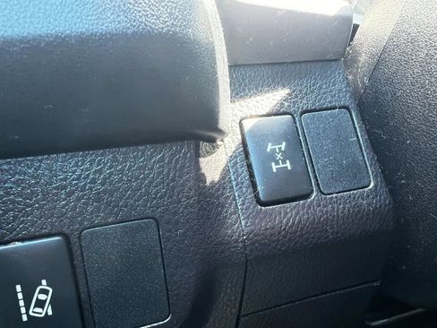Used 2018 Toyota RAV4 LE w/ All Weather Liner Package AWD/4WD image 21