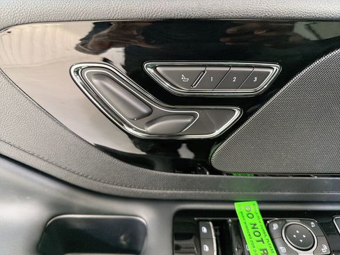 New 2026 Lincoln Aviator AWD image 11