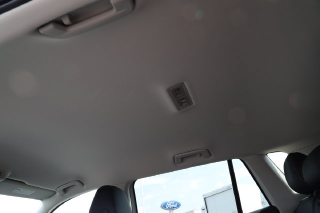 Used 2026 Volkswagen Tiguan SE AWD/4WD image 17