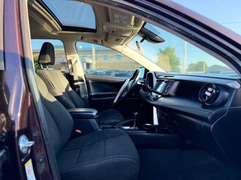 Used 2017 Toyota RAV4 XLE FWD image 30