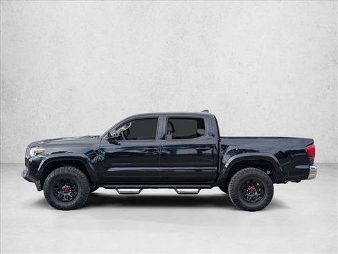 Used 2022 Toyota Tacoma SR5 RWD image 8