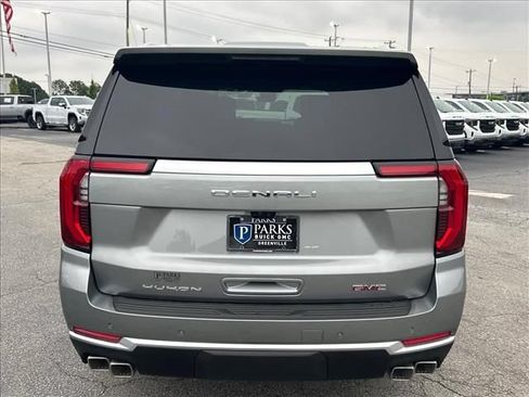 New 2026 GMC Yukon XL Denali w/ Denali Reserve Package AWD/4WD image 10