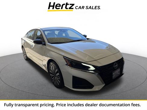 Used 2025 Nissan Altima 2.5 SV FWD image 1
