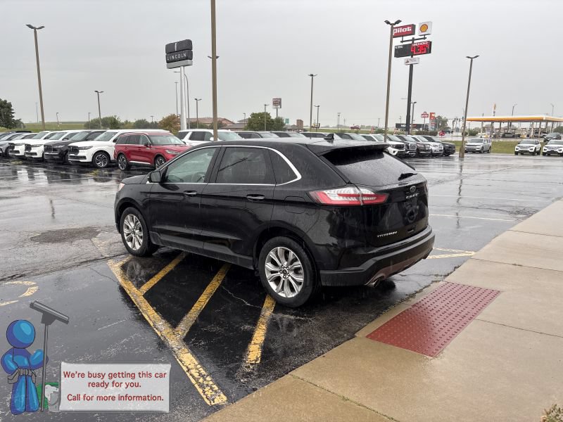 Used 2024 Ford Edge Titanium AWD/4WD image 3