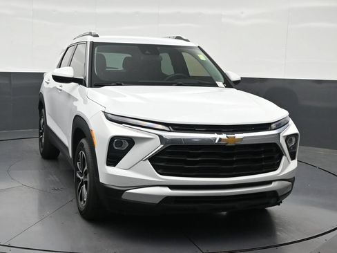 Used 2024 Chevrolet TrailBlazer LT FWD image 8