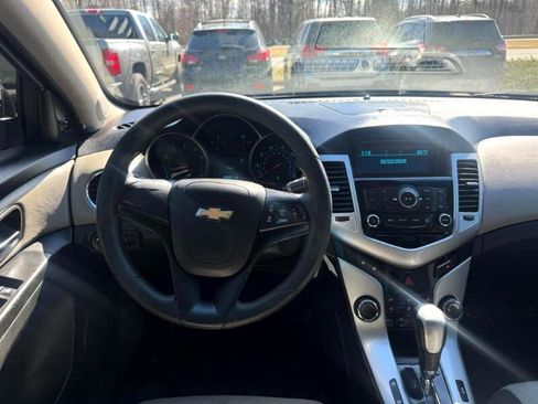 Used 2011 Chevrolet Cruze LS w/ Connectivity Package image 18