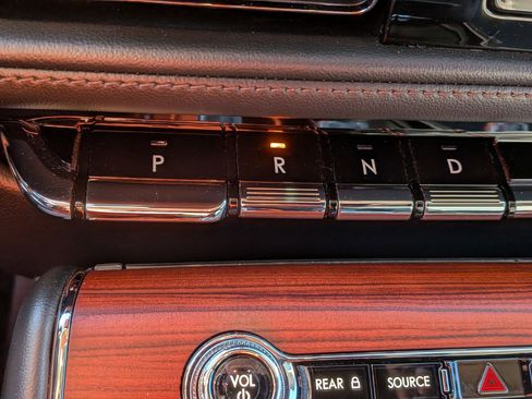 Used 2021 Lincoln Aviator Reserve w/ Equipment Group 208A image 25