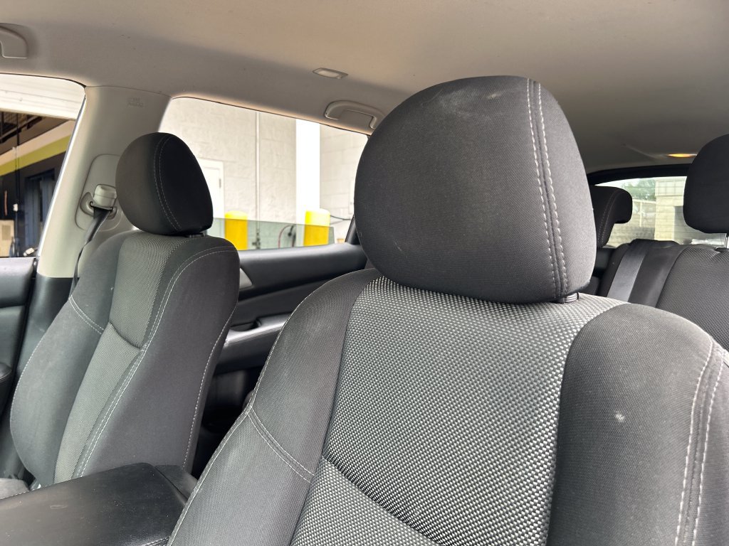 Used 2020 Nissan Pathfinder SV AWD/4WD image 9