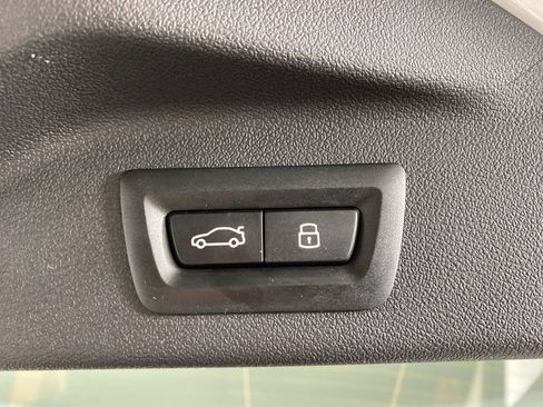 Used 2026 BMW X7 xDrive40i w/ Premium Package image 28