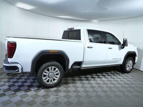 Used 2022 GMC Sierra 2500 Denali w/ Denali Ultimate Package image 9