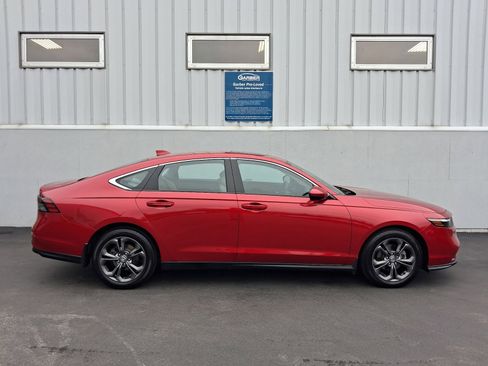 Used 2023 Honda Accord EX image 7
