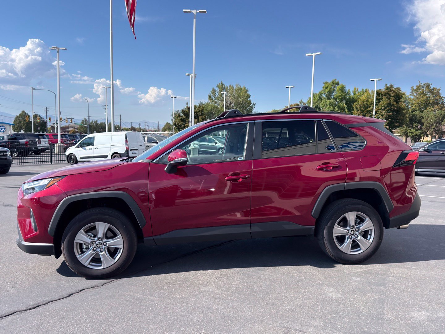 Used 2025 Toyota RAV4 XLE FWD image 7
