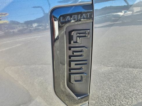 Used 2022 Ford F350 Lariat w/ Black Appearance Package image 28