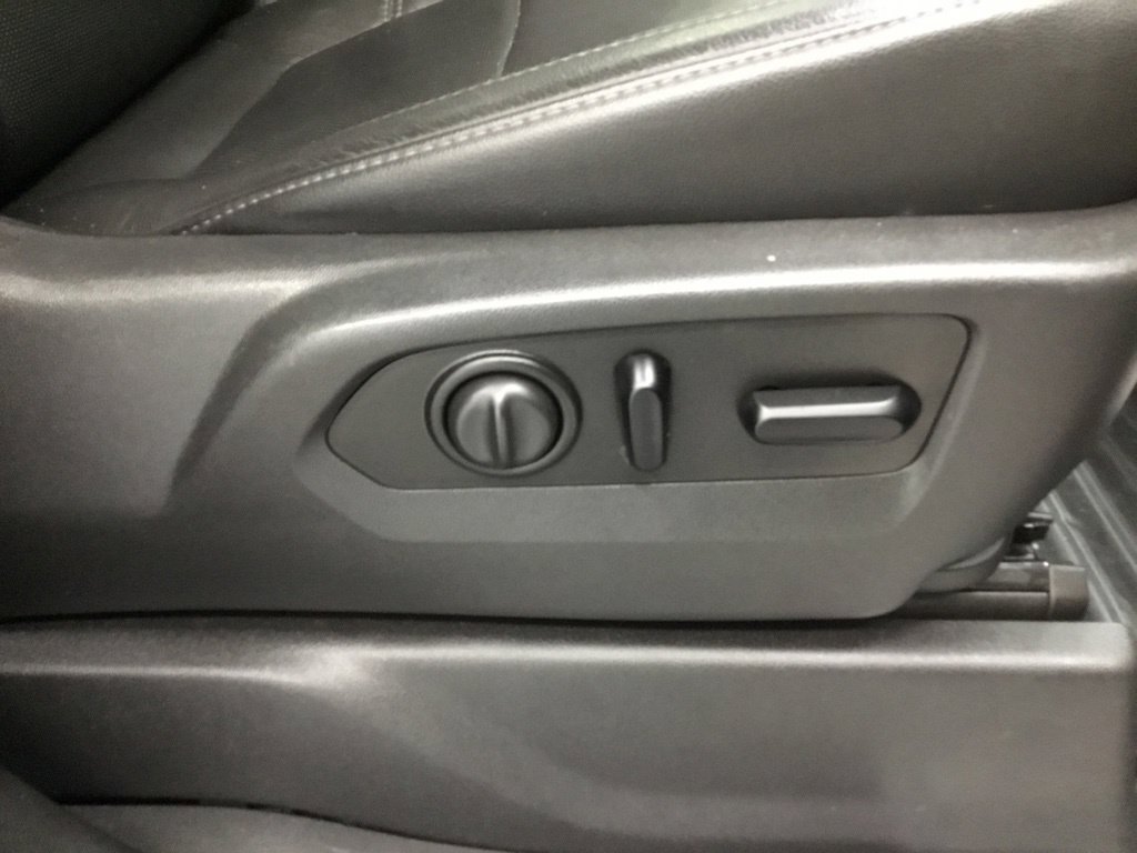 Used 2019 Chevrolet Silverado 1500 LTZ AWD/4WD image 53