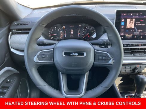 Used 2023 Jeep Compass Latitude AWD/4WD image 6
