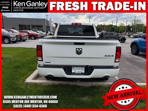 Used 2018 RAM 1500 Express w/ Express Value Package AWD/4WD image 9