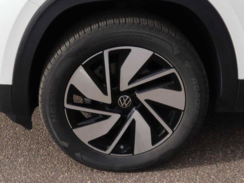 Used 2024 Volkswagen Atlas SEL image 15