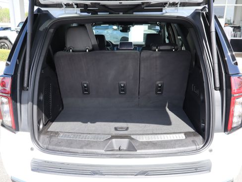 Used 2024 Chevrolet Tahoe High Country AWD/4WD image 36