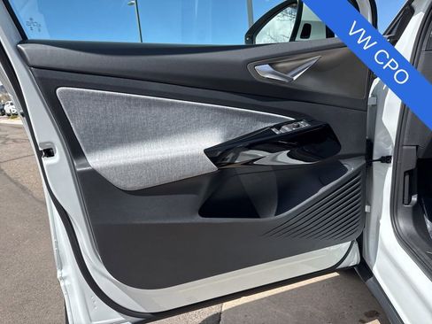 Used 2023 Volkswagen ID.4 Pro image 11