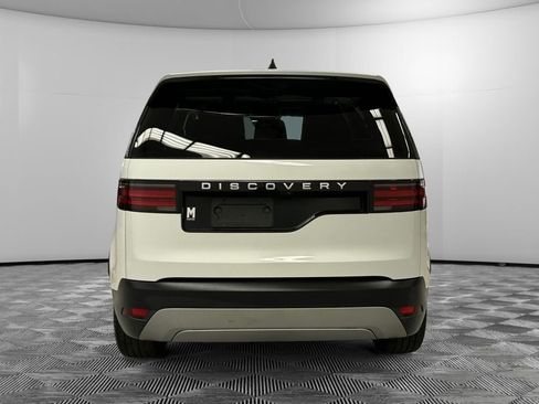 Used 2025 Land Rover Discovery S AWD/4WD image 4