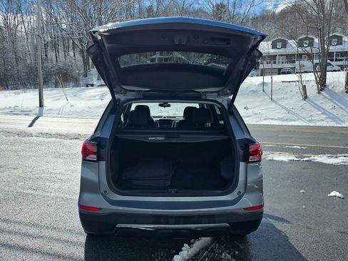 Used 2023 Chevrolet Equinox LT w/ Driver Convenience Package image 18