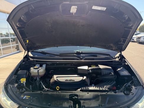 Used 2022 Chrysler Pacifica Touring-L image 22