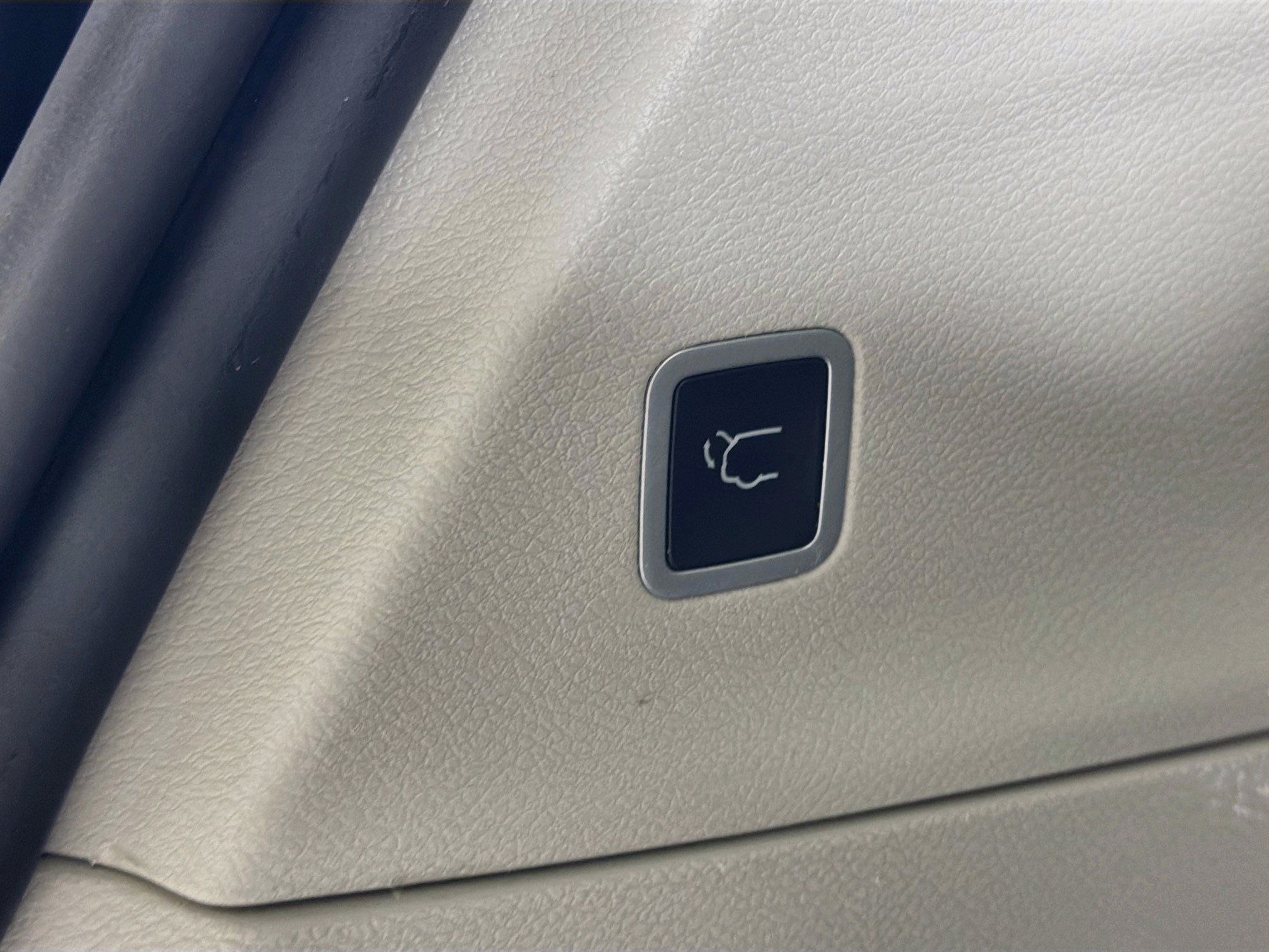 Used 2023 Chrysler Pacifica Touring-L FWD image 31