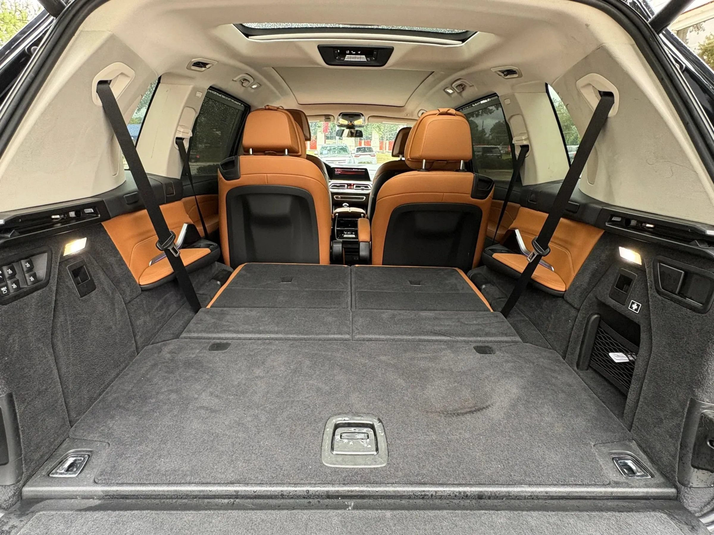 Used 2019 BMW X7 xDrive50i w/ Premium Package AWD/4WD image 34