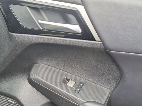 Used 2025 Mitsubishi Outlander SE FWD image 39