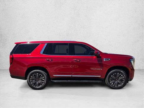 Used 2025 GMC Yukon Elevation w/ Technology Package AWD/4WD image 4