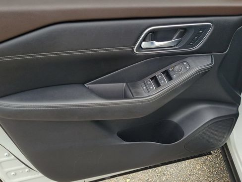 Used 2021 Nissan Rogue SL FWD image 26