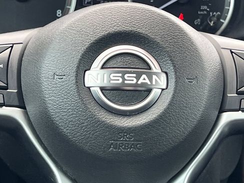Certified 2022 Nissan Kicks S FWD image 5