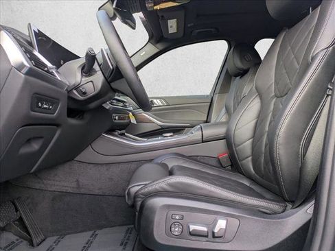 New 2026 BMW X5 xDrive50e image 4