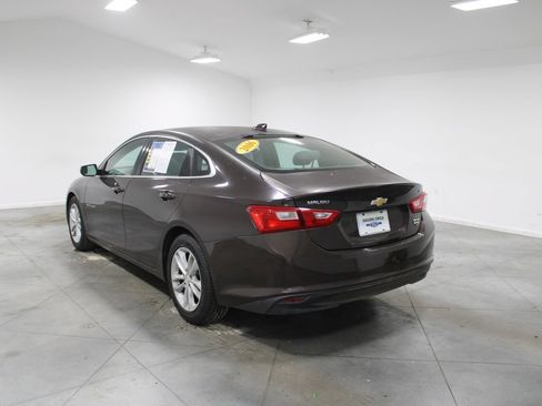 Used 2016 Chevrolet Malibu LT FWD image 7