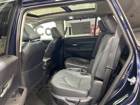 Used 2026 Toyota Grand Highlander AWD image 19