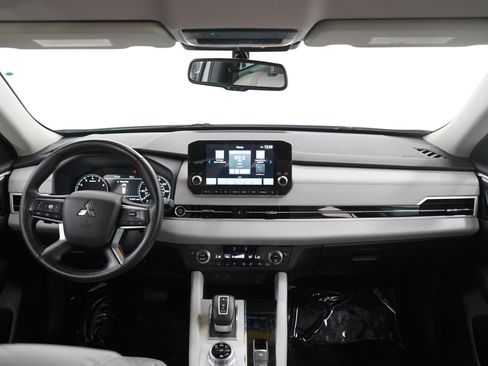 Used 2022 Mitsubishi Outlander SEL AWD/4WD image 14