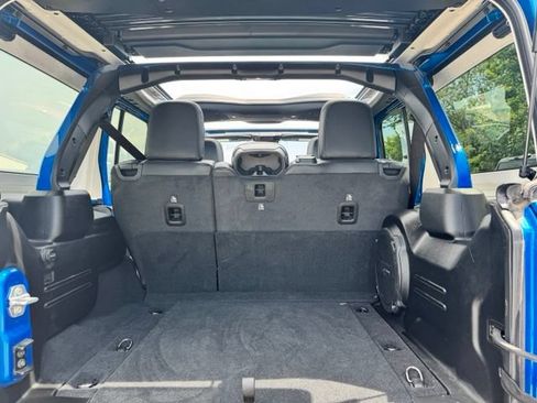Used 2024 Jeep Wrangler Unlimited Rubicon AWD/4WD image 21